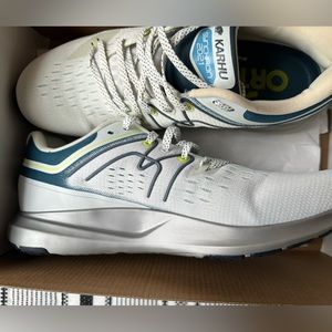 BRAND NEW Men’s Karhu Synchron Ortix Tennis Shoes